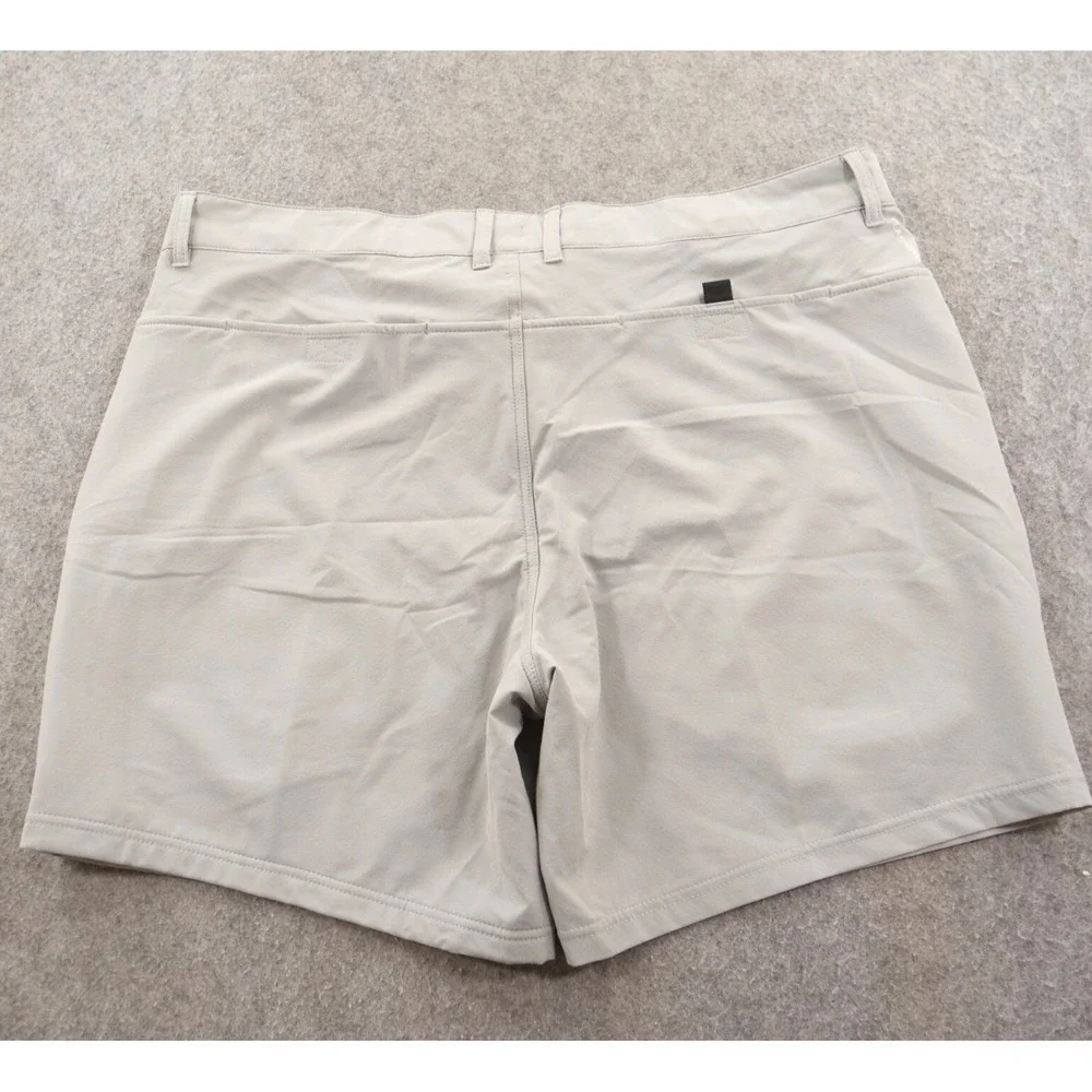 The North Face gently pre